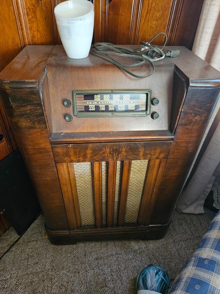 radio record player