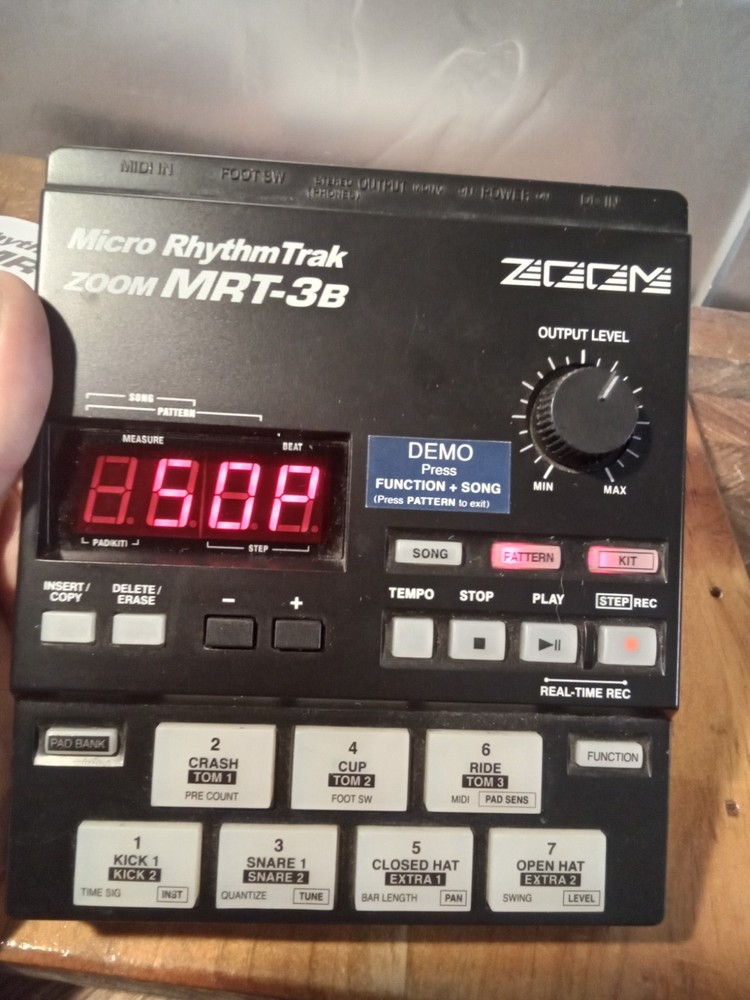 ZOOM MRT-3B Micro Rhythm Trak Drum Machine Electronic Sequencer Beat Loop midi