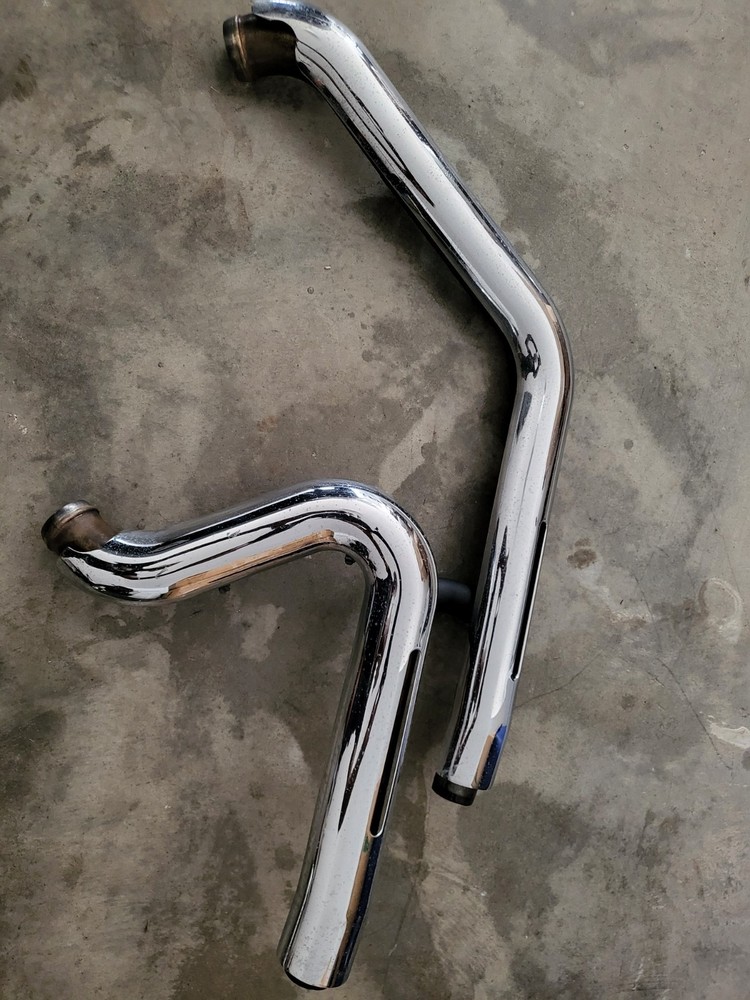 Harley Davidson Motorcycle Exhaust Pipes