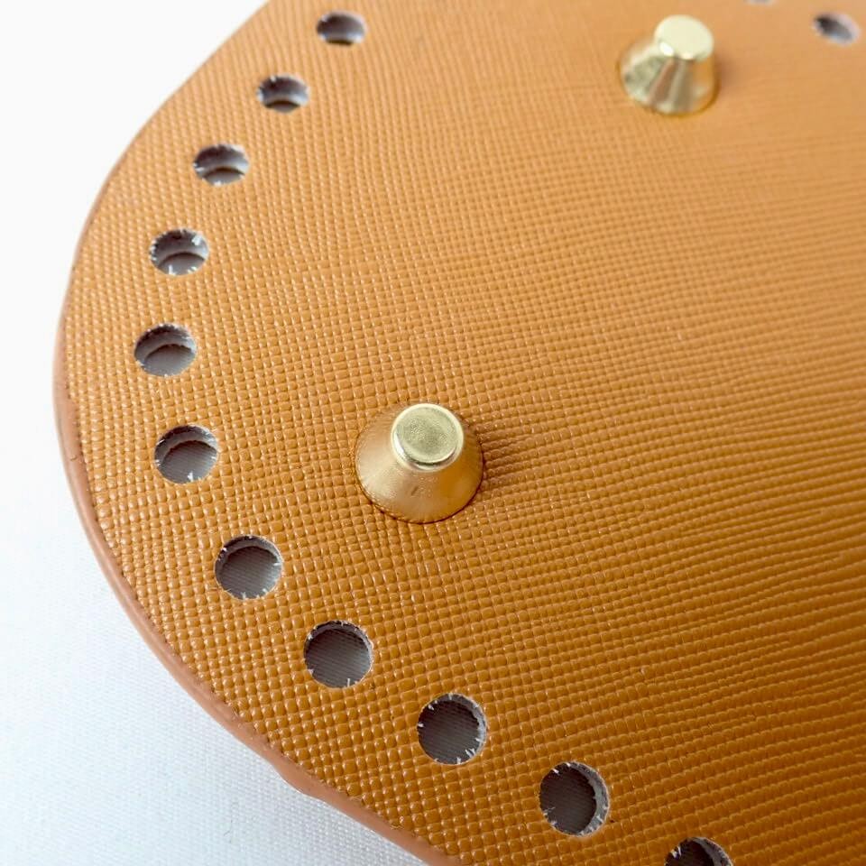 Riveted Oval Base Insert Small (22×10cm) Camel