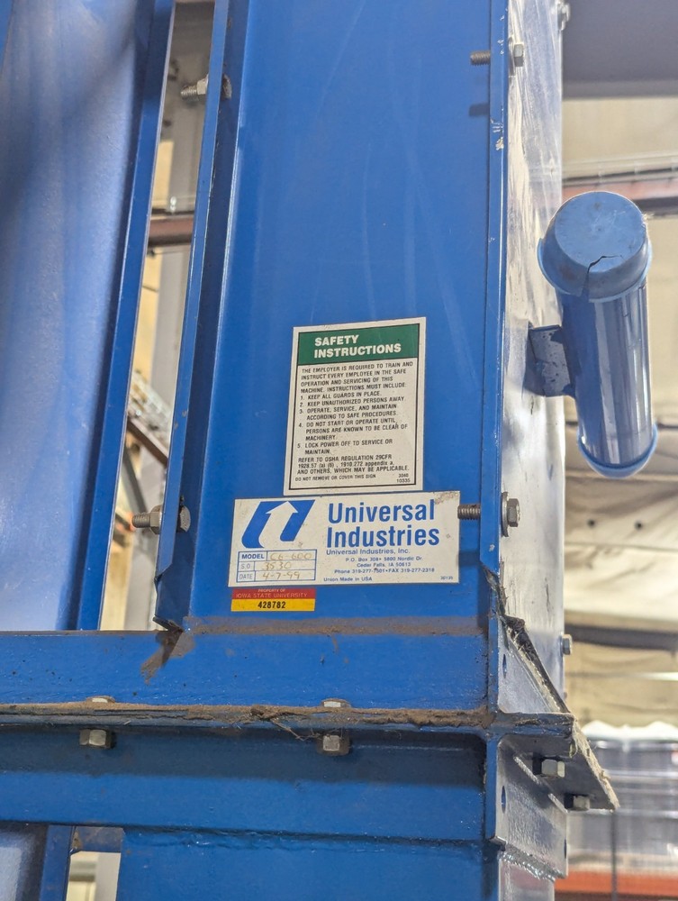 BUCKET ELEVATOR - 24' Universal Industries