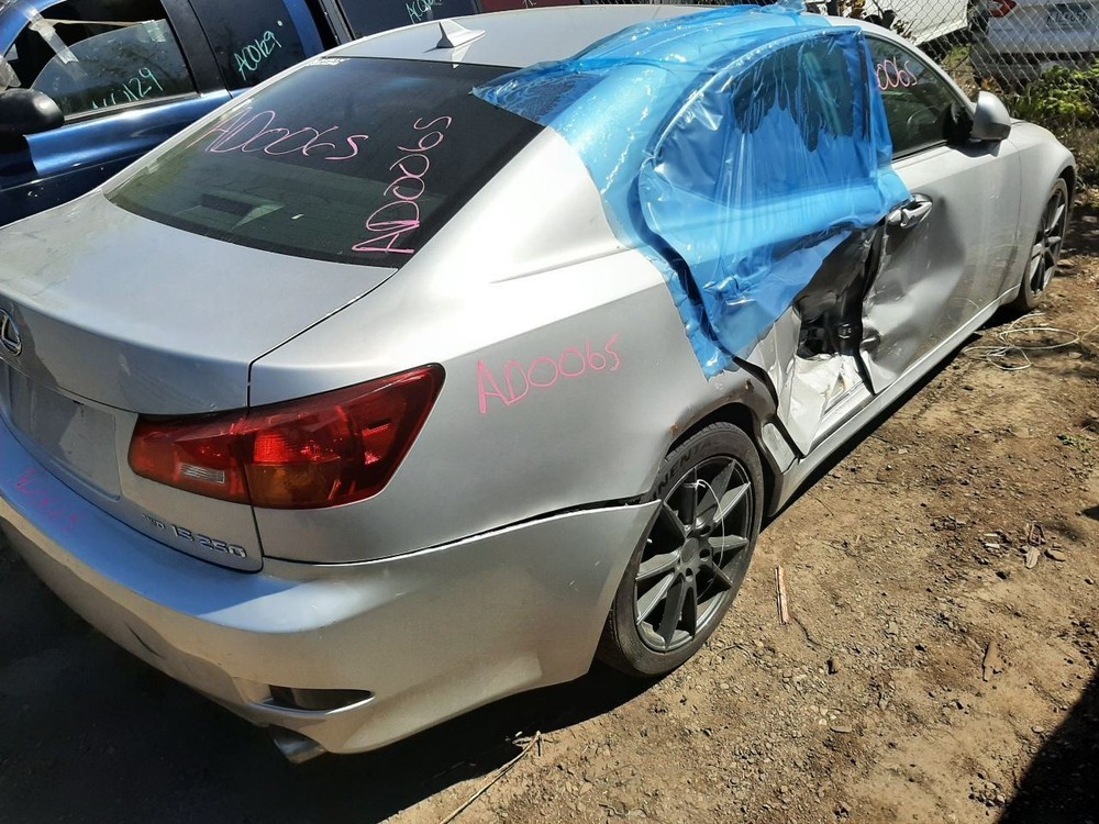 IS250 2008 High Mounted Stop Light 954939