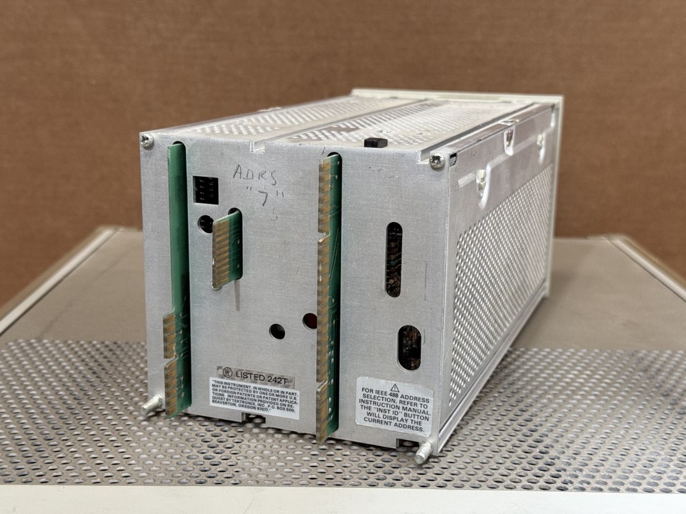 Tektronix DC 5010 Programmable Universal Counter/Timer