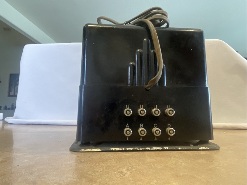 Lionel Type V 150 Watt TRAINmaster Transformer