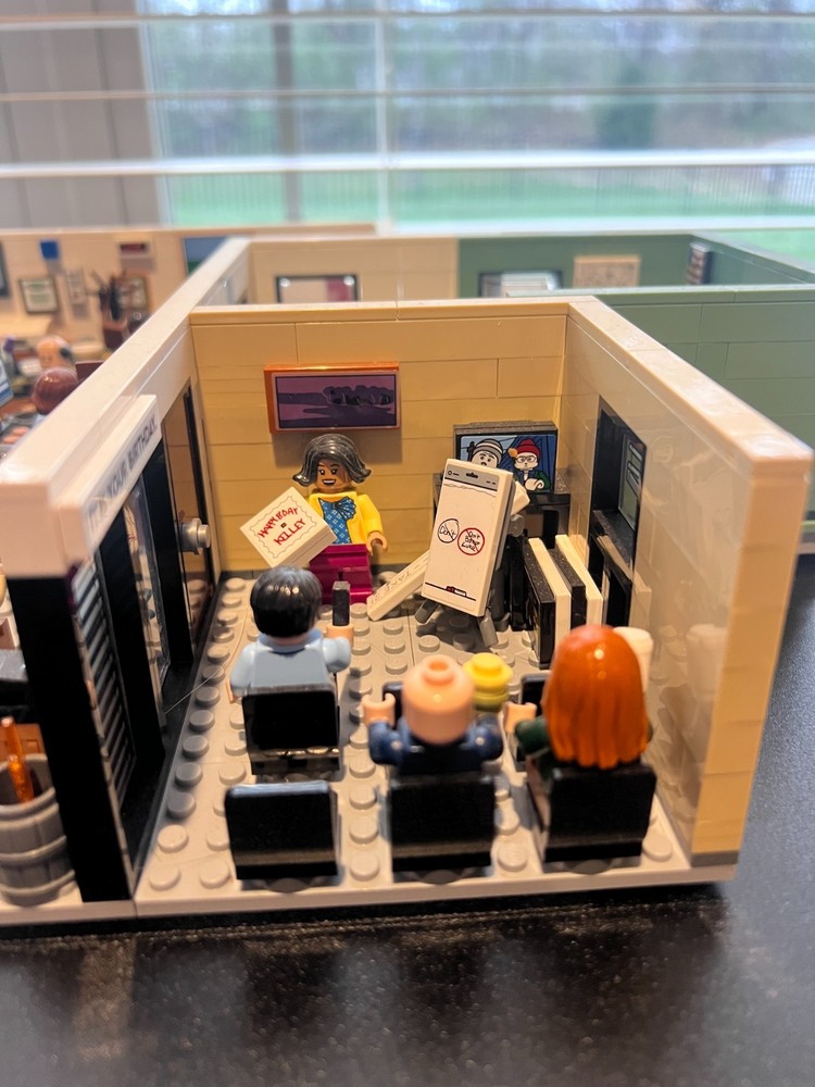 LEGO Ideas: The Office (21336), Complete Set w/ Instructions