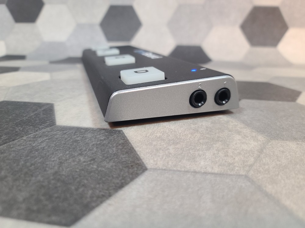 IK Multimedia iRig BlueBoard MIDI Pedalboard Controller