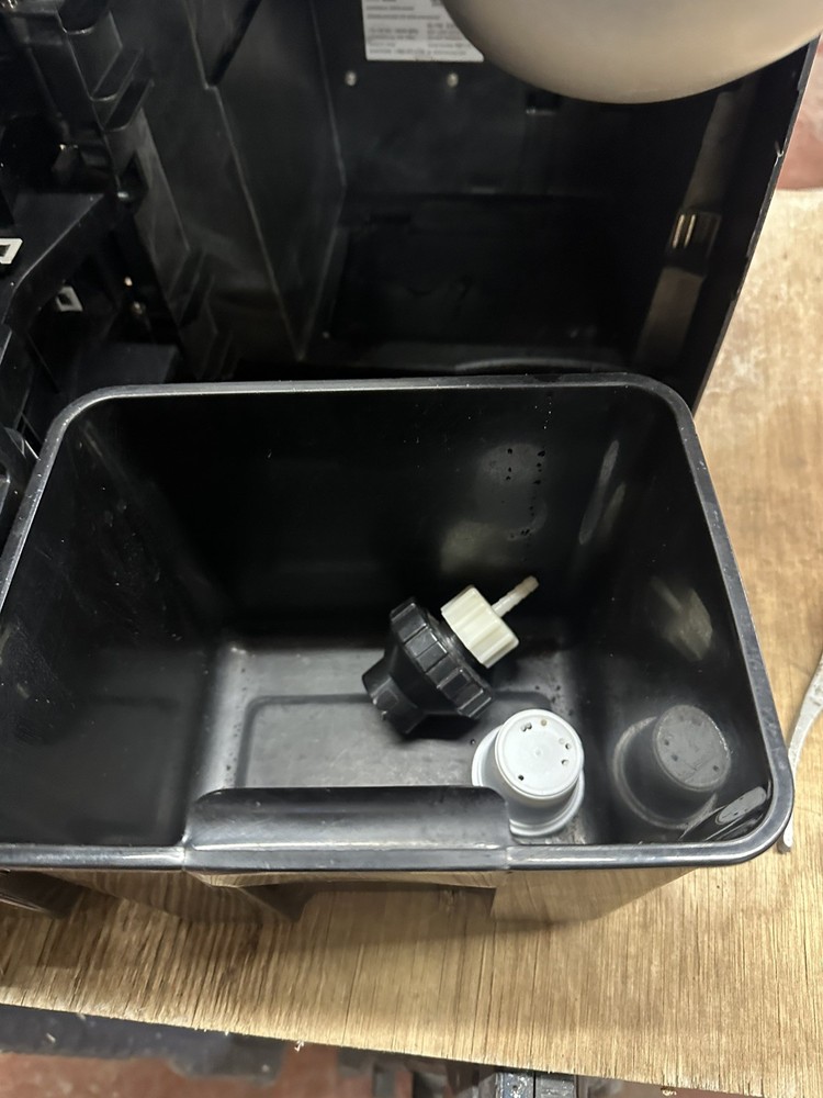 Keurig B3000SE Large K-Cup Brewing System - Used Working