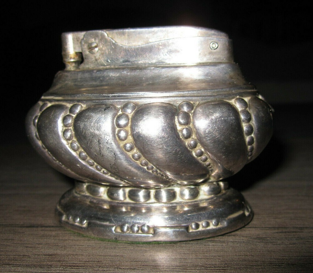 Vintage Ronson "Crown" silver plated Art Deco style table lighter
