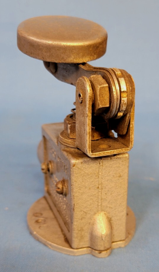 HONEYWELL MICROSWITCH SNAP SWITCH P/N: BZE-2RQ4