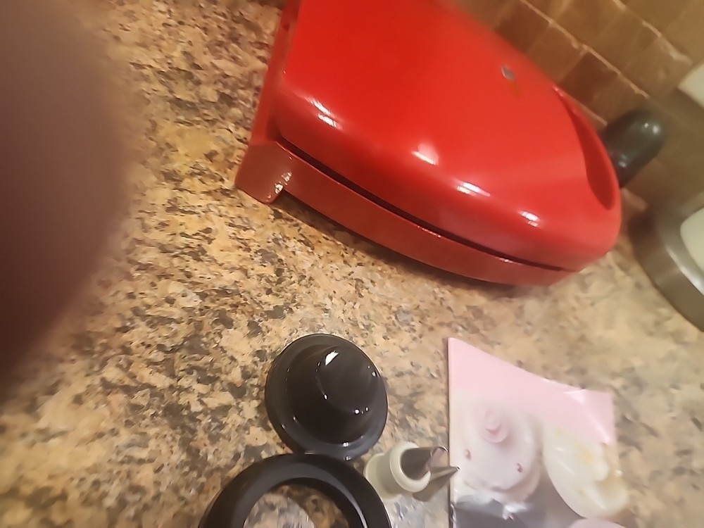 FUN!!! Original Red Babycakes Cupcake Maker CC-96RD