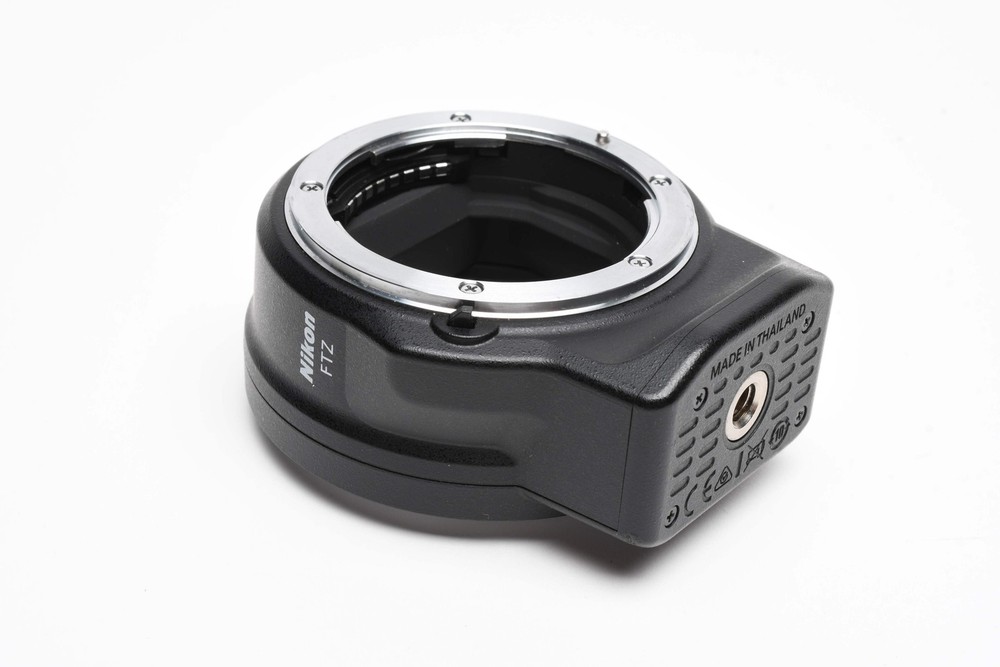 Nikon FTZ Mount Adapter, Mint-, Barely used w/Caps