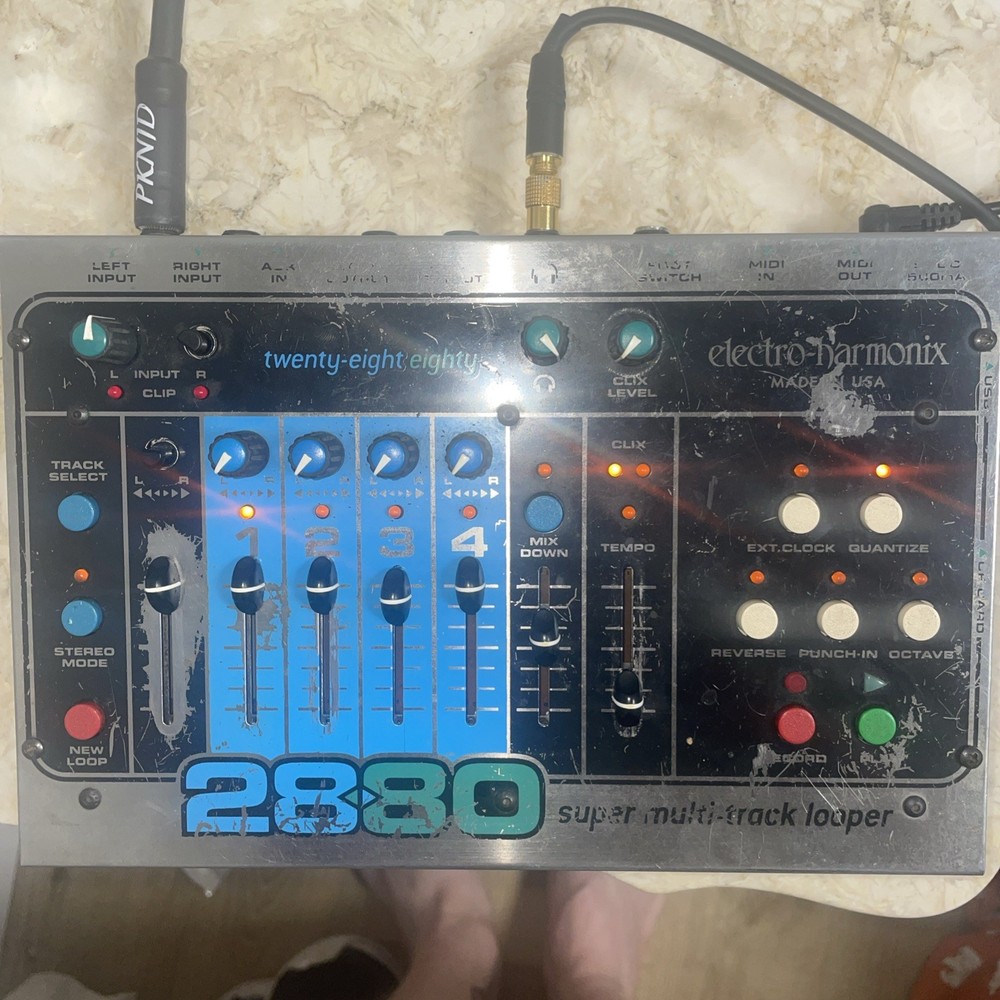 Electro-Harmonix 2880 Multi-Track Looper plus Controller