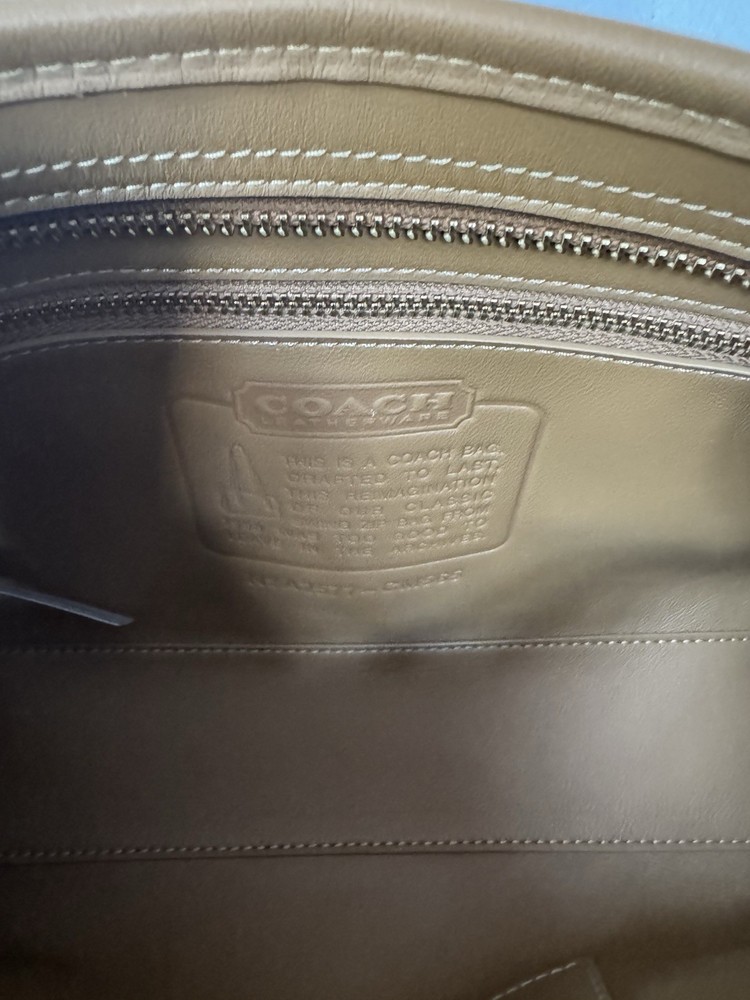 COACH SWING ZIP 25 SHOULDER BAG NWOT