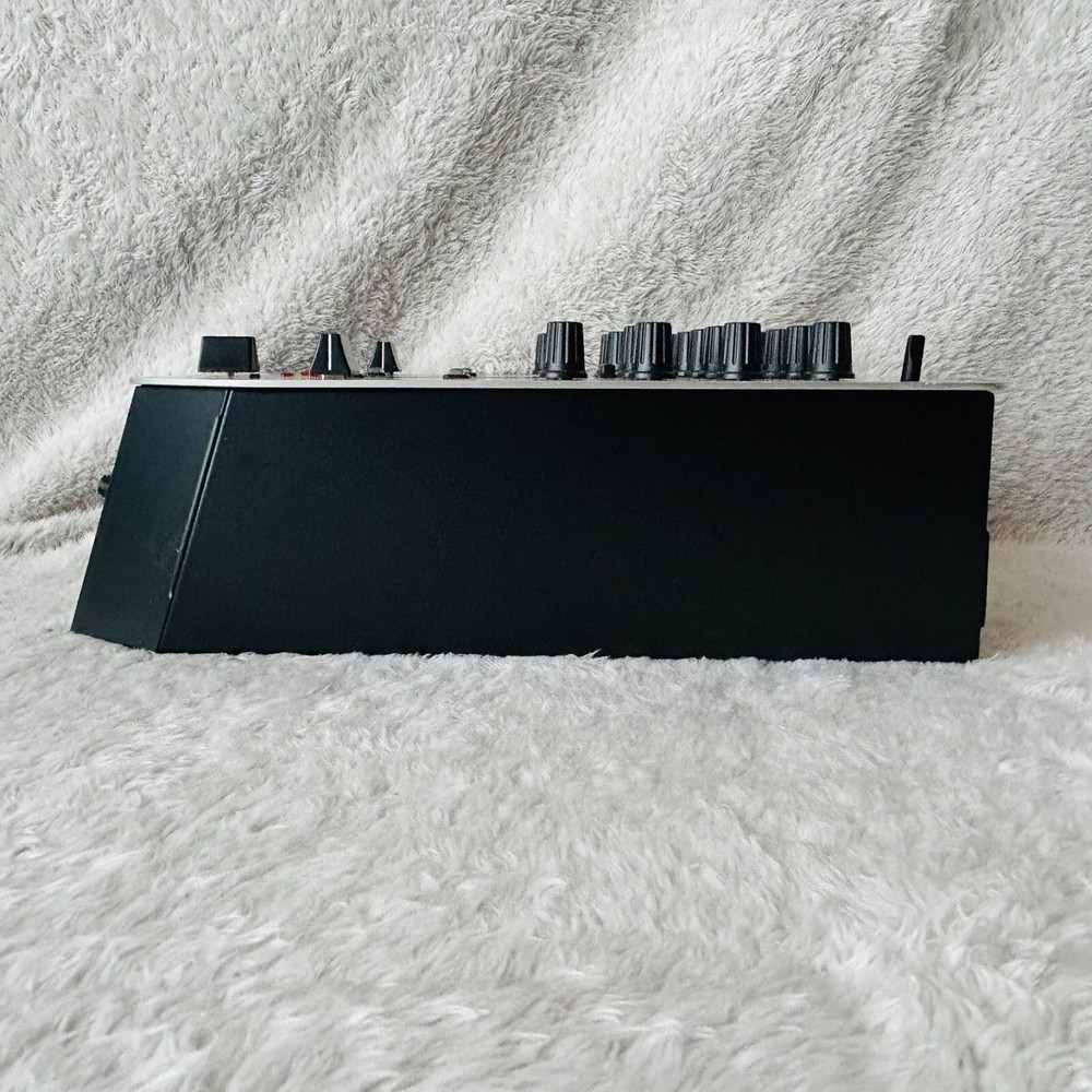 Behringer Pro Mixer VMX 200 used and working