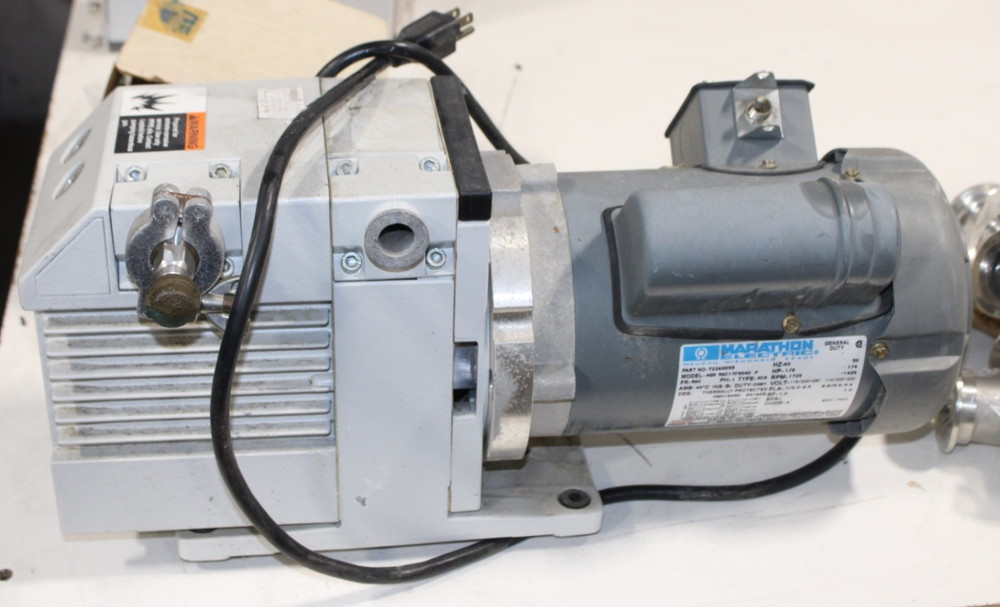 Leybold D4B TRIVAC Vacuum Pump WORKING