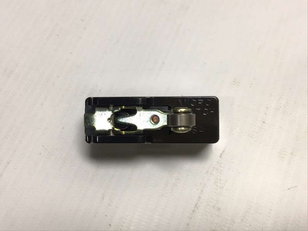 Honeywell BZ-2RW822-A2 Roller Lever Actuated Micro Switch