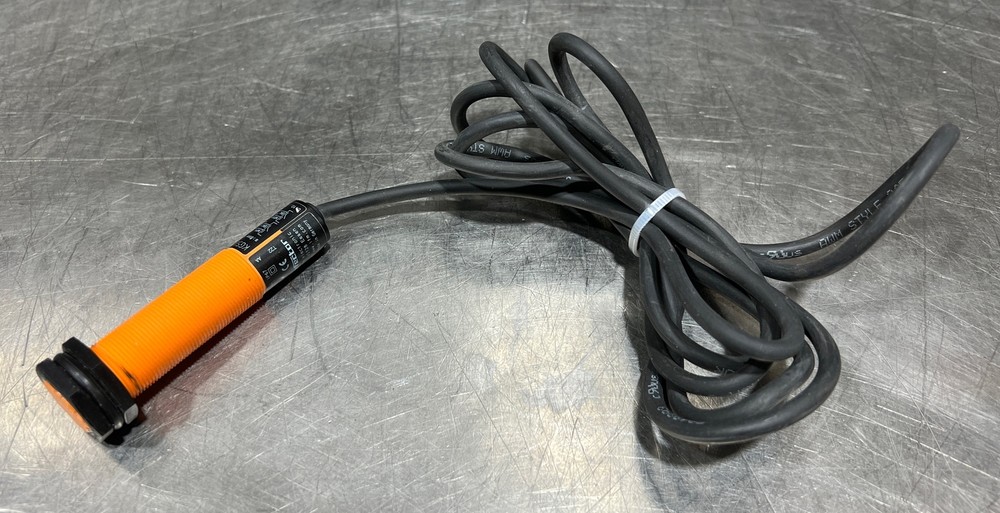 CONAIR material Hopper Model:DL ifm kg5047 Proximity Sensor