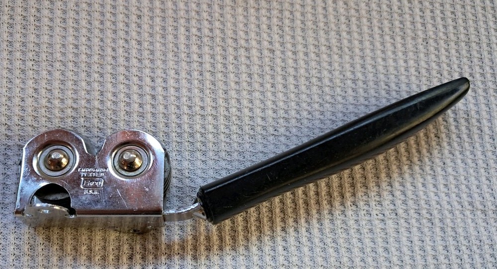 Vintage Ekco Metal Knife Sharpener Pull-Through Black Plastic Handle Great Shape