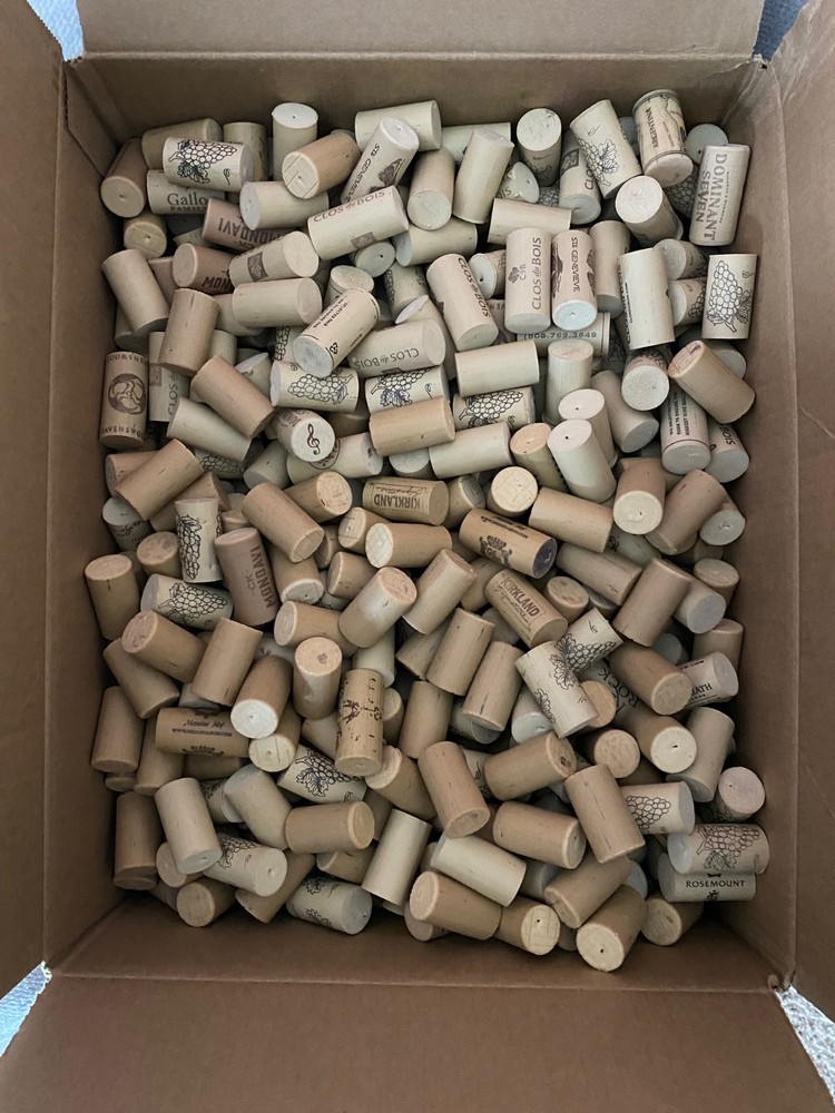 740 Synthetic Wine Corks for your crafting needs