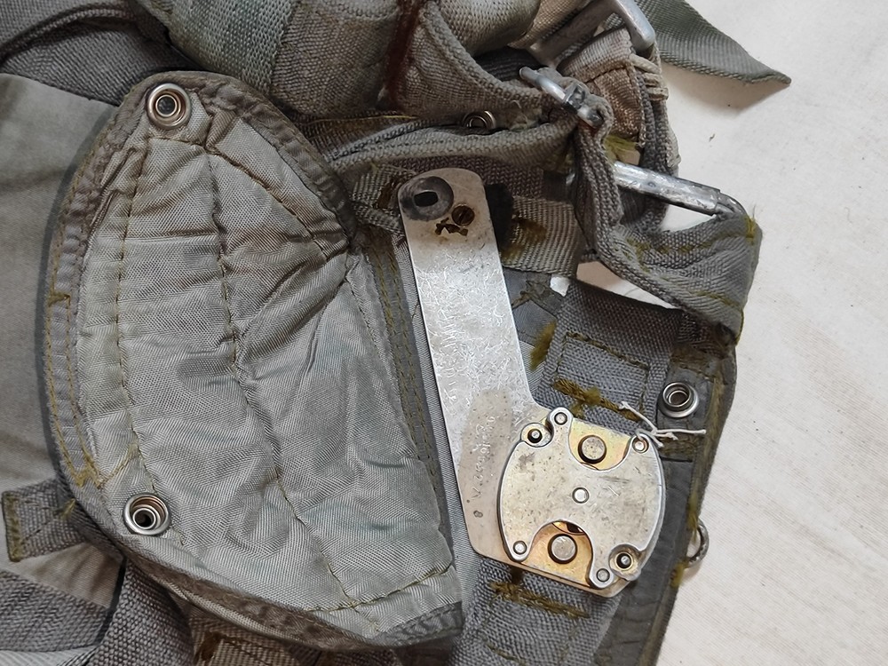 Vintage Soviet Parachute D-6 Series 4 Backpack + Suspension System,Original USSR