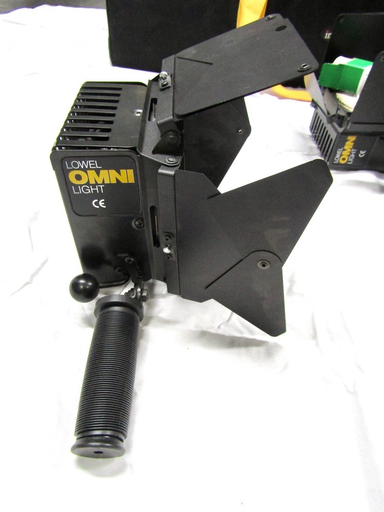 Lowel Omni Light, V-Light, Ring Light & Tripods Studio/Video Lighting Kit