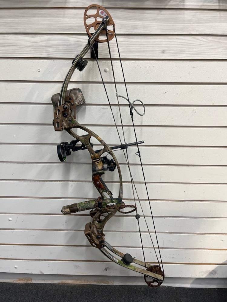 Hoyt SuperTec XT2000 Compound Bow (A1G012365)