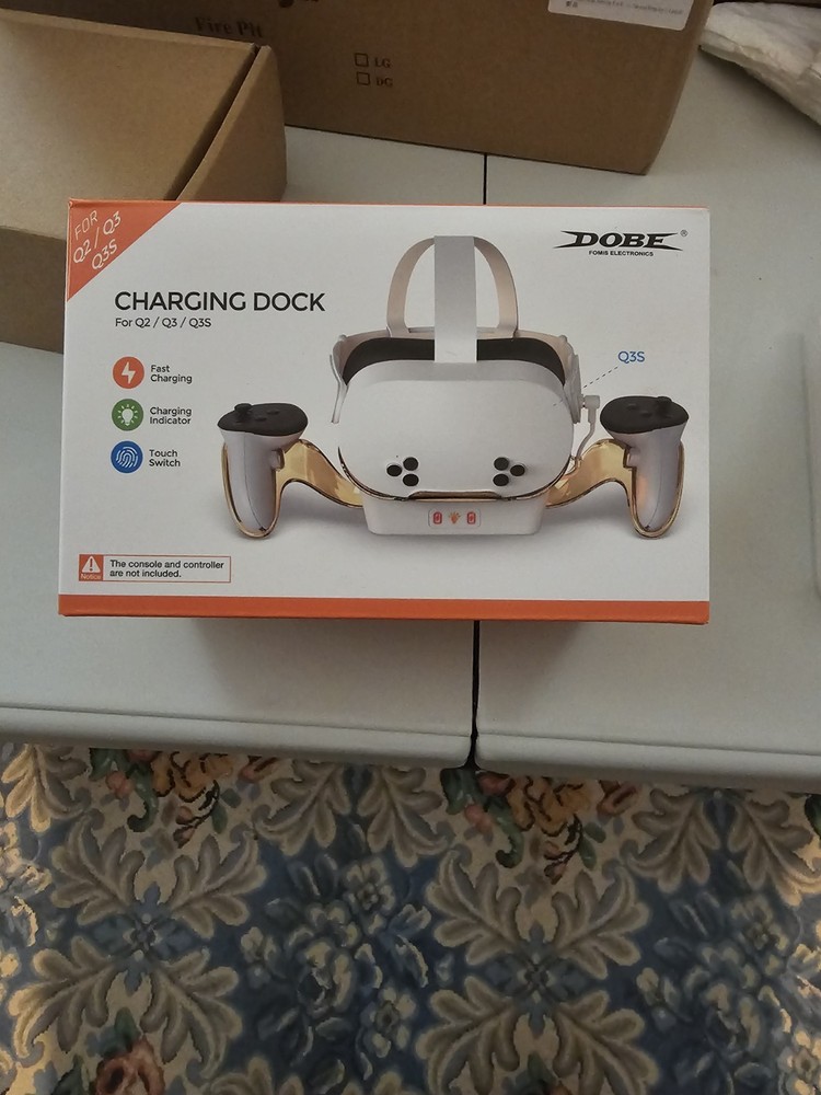 Dobe Charging Dock White for Q2 Q3 Q3S VR Headset and Controller