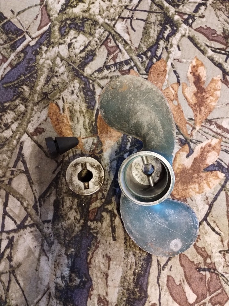 Mercury Propeller With Hardware 3345/ 3137