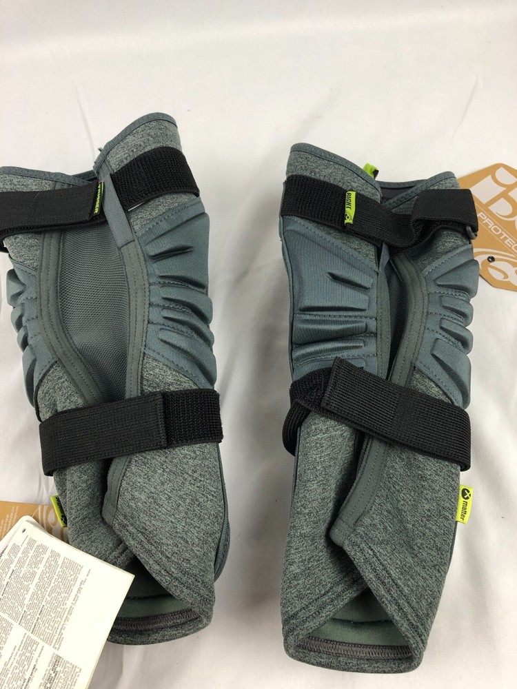 iXS Trigger Knee Pads SIZE Small Grey