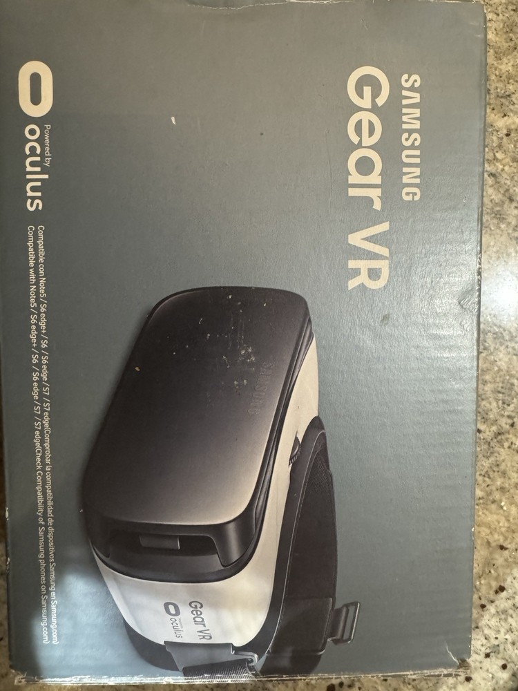 Samsung Gear VR Oculus Headset Virtual Reality Video Game Accessory