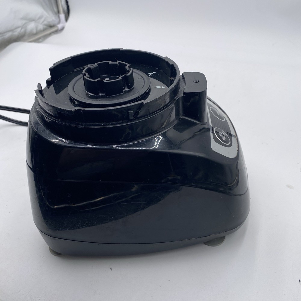 Black & Decker 8-Cup Food Processor FP1700B *BASE ONLY* *TESTED & WORKING*