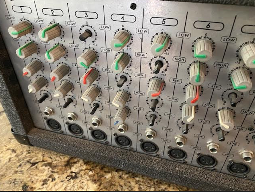 Fever Bl-800 audio mixer