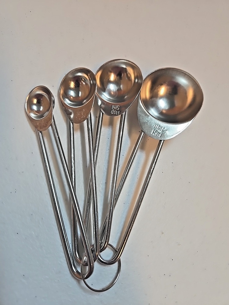 Four Piece Metal Measuring Spoon Set; Round