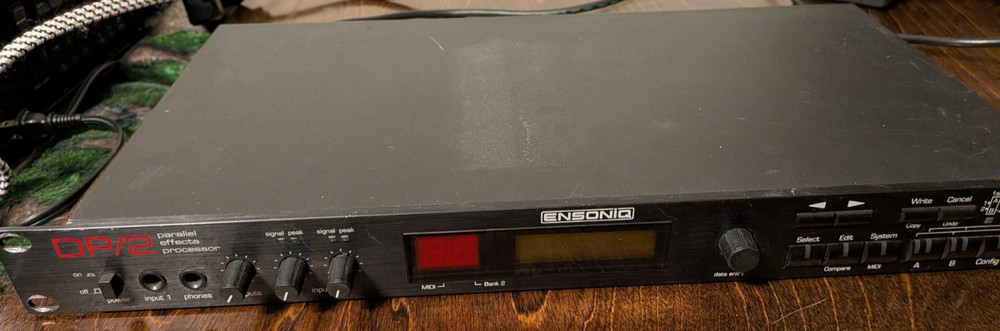 Ensoniq DP/2 DP2 Parallel Effects Processor Rack w/ Power Supply - low battery
