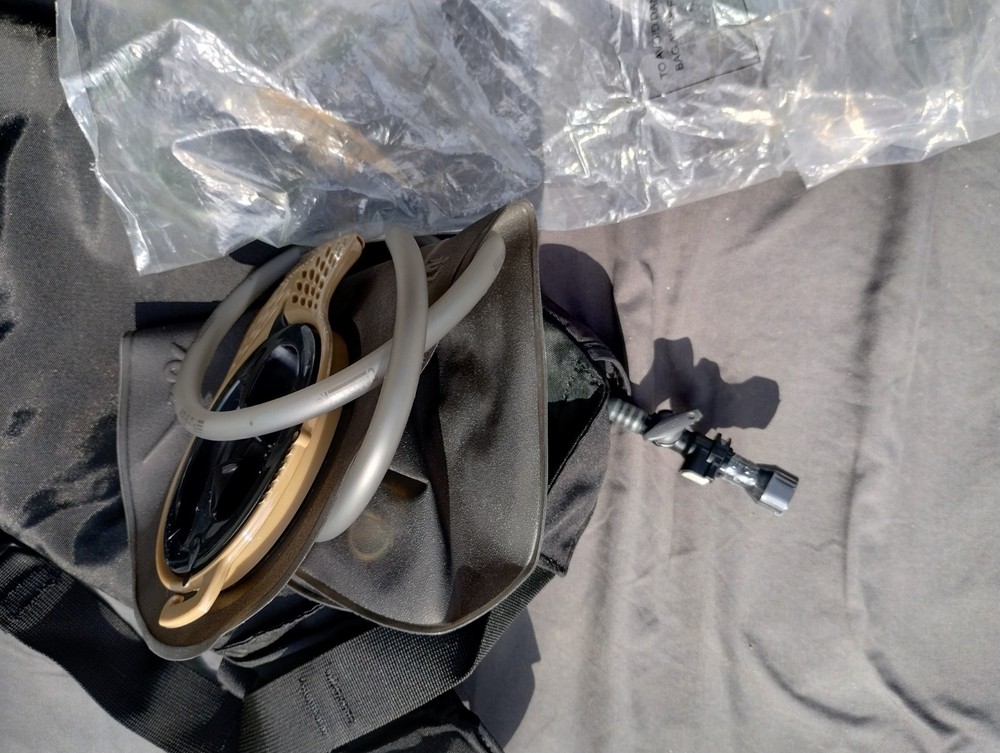 CAMELBAK SABRE 2L 70oz HYDRATION BACKPACK SURVIVAL PREPPER WATER