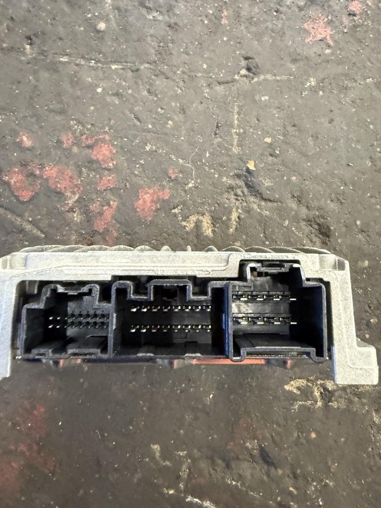 NISSAN LEAF MK2 2017-2024 BOSE AMPLIFIER 28061 5SA2A