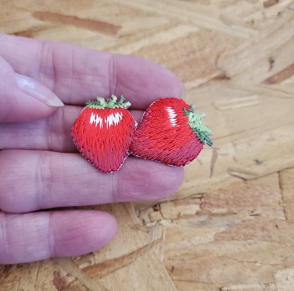 Strawberries - Fruit - Garden - Baking - Canning - Embroidered Iron On Patch