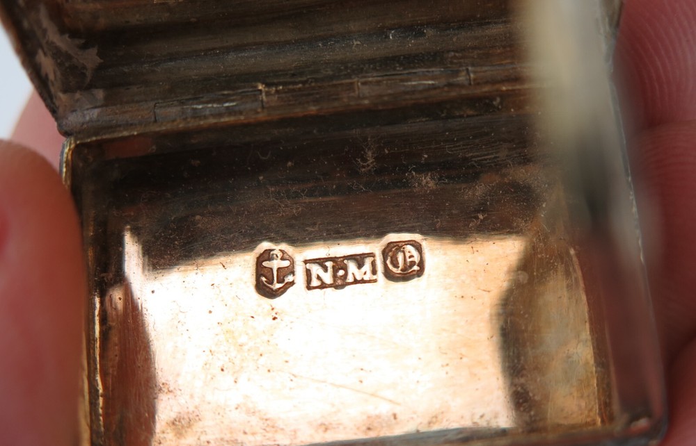 Victorian silver vinaigrette. Nathaniel Mills, Birmingham 1839