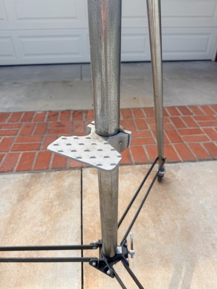 Bogen Crankavator with locking wheels