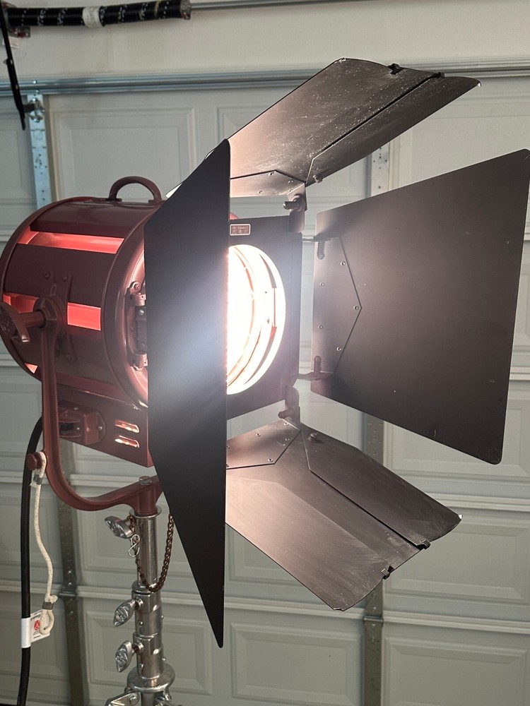 Mole Richardson 412 Junior Solar Spotlight & Mole Richardson light stand Package