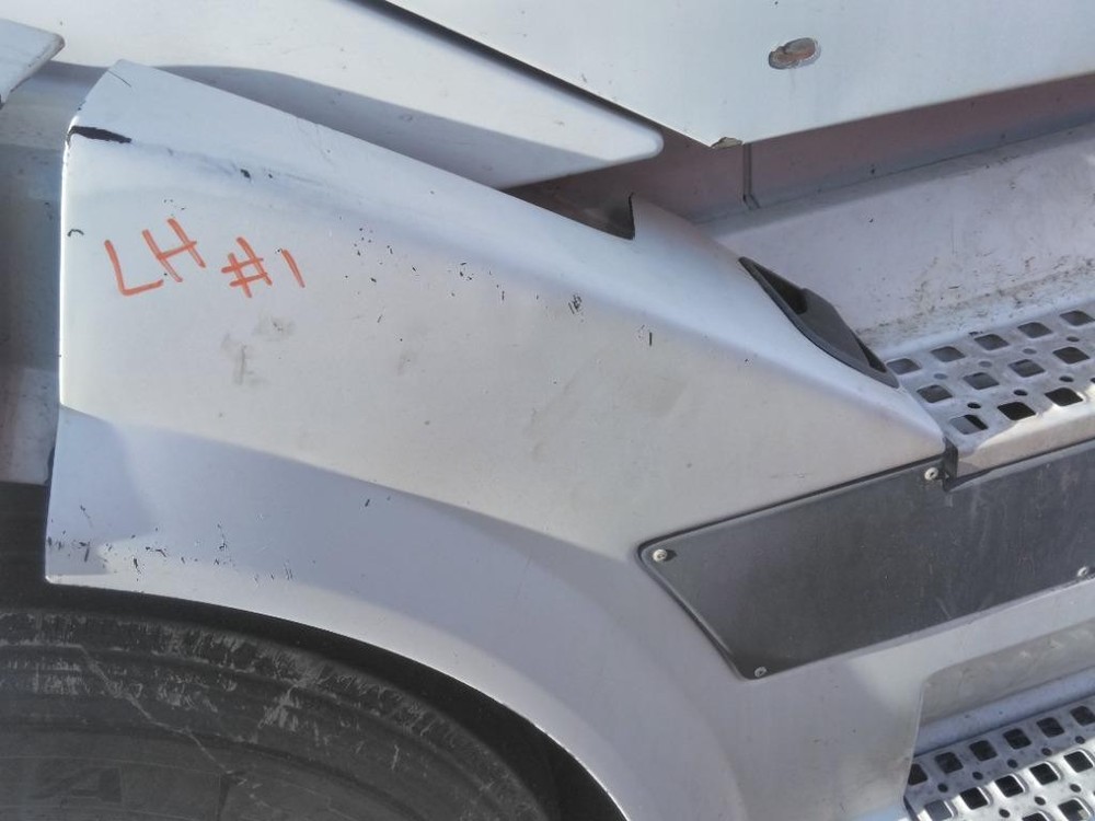 For 2011 VOLVO VNL SIDE FAIRING Left , OR