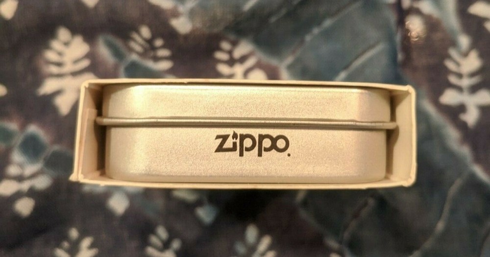 Sunburst ZIPPO Lighter New in Tin
