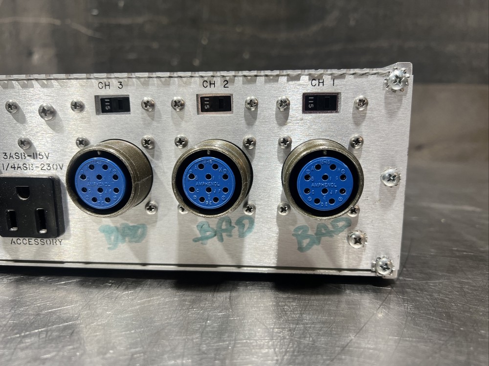 MKS INSTRUMENTS TYPE 273-3 TEMPERATURE CONTROLLER. Offered for parts to repair.