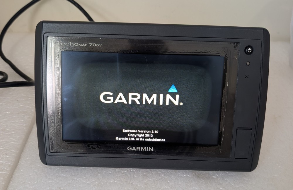 Garmin - echoMAP 70DV - 7" Fishfinder/Chartplotter Touch Screen Works Fine