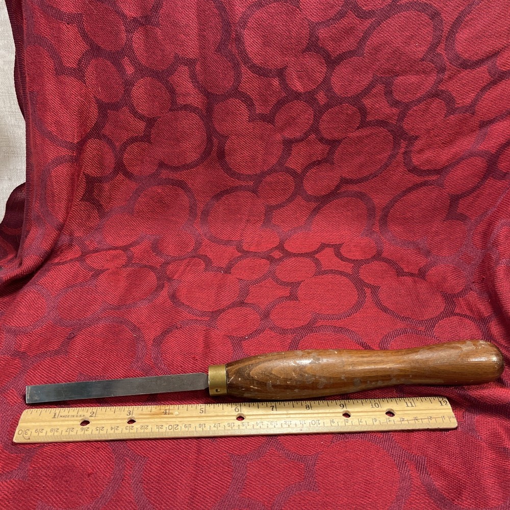 Antique Wood Carving Gouges Chisels Tools Farmhouse Barn. -- 9359