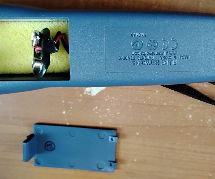 Fluke Networks IntelliTone 100 Toner and Probe