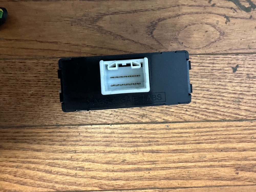 2006 SCION TC OEM A/T Engine Computer Ignition Switch Immobilizer Module w/Key