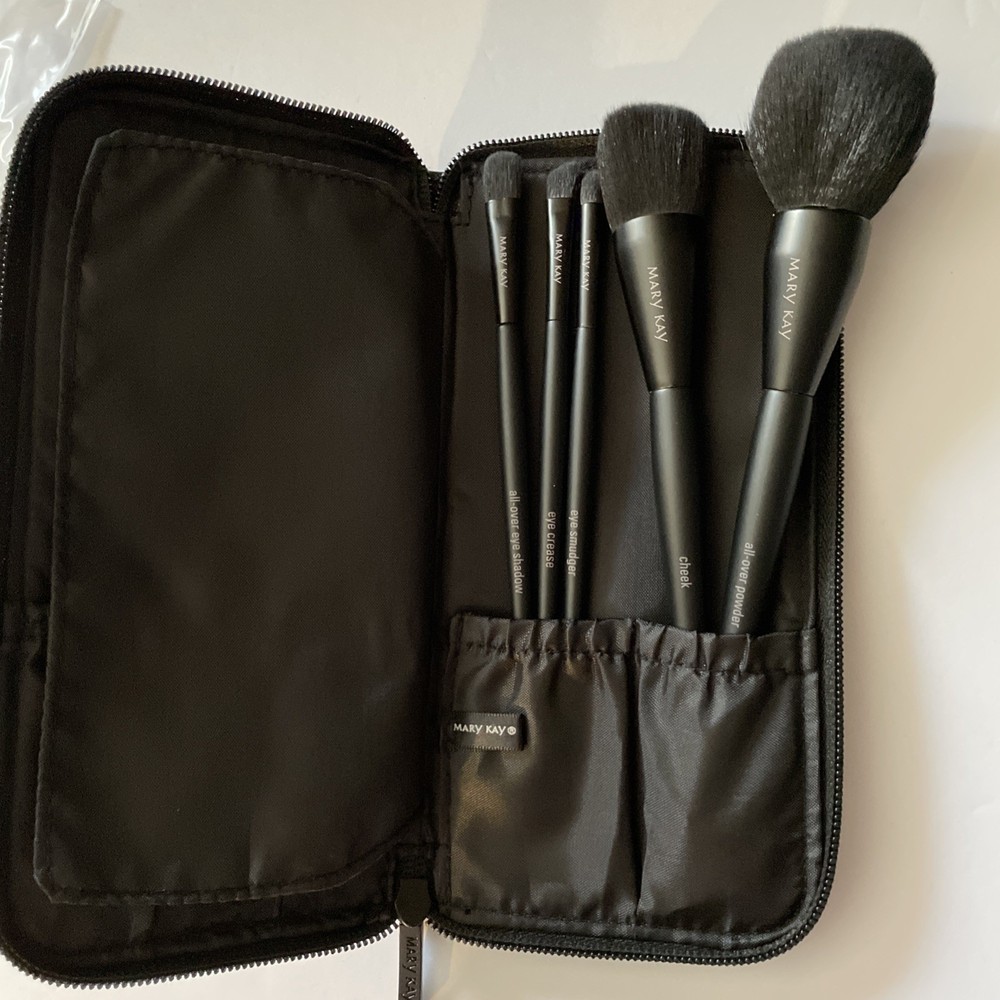 MARY KAY BRUSH COLLECTION 5 Piece Set