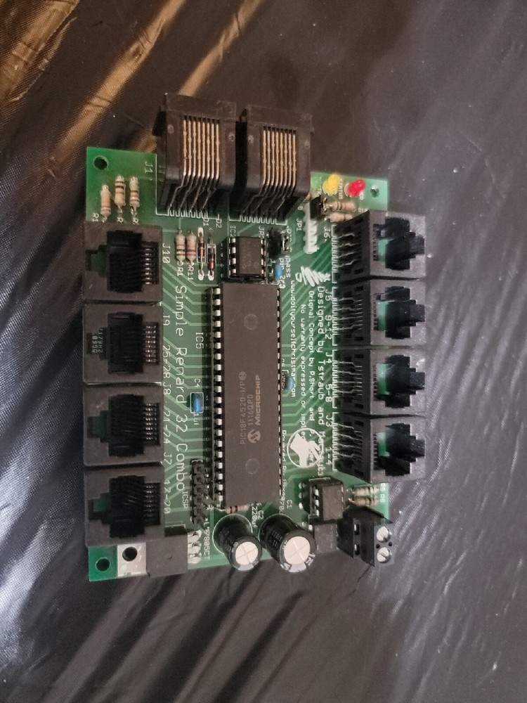 Simple Renard 32 Combo Holiday Lighting Controller Assembled