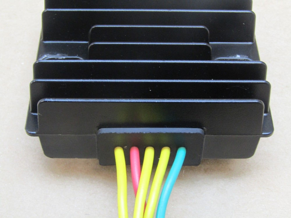 SYM Fiddle 125 E5 2023 23 miles regulator rectifier (12017)